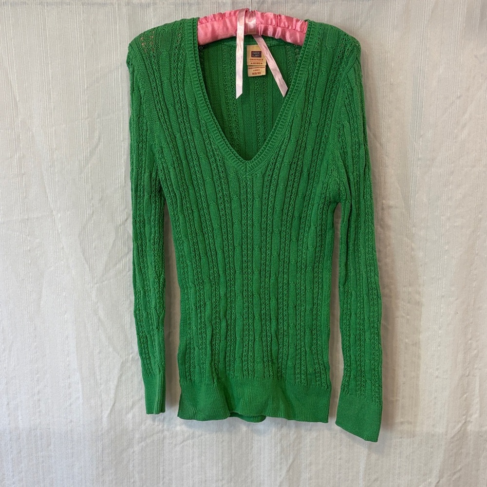 Vintage Y2K V-Neck Cable Knit Sweater